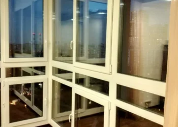 Остекление балконов в Москве 34